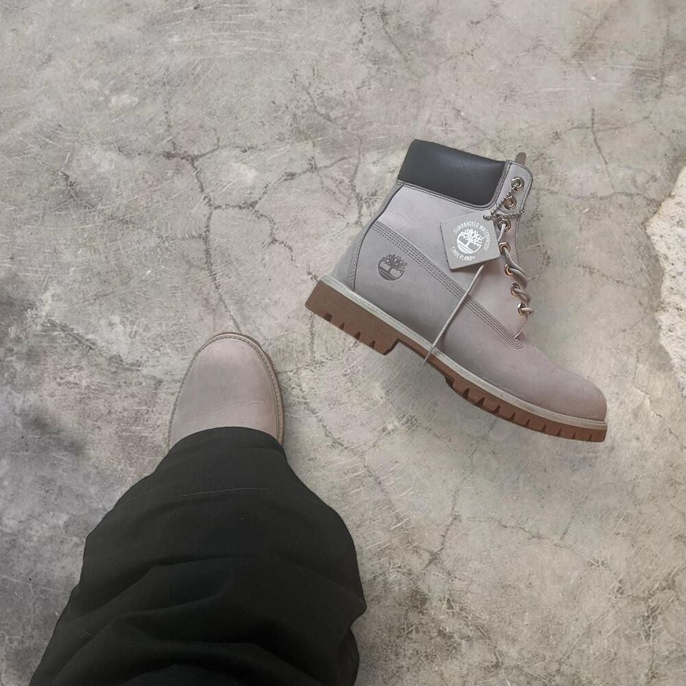 Timberland Men's Grey and Silver Boots